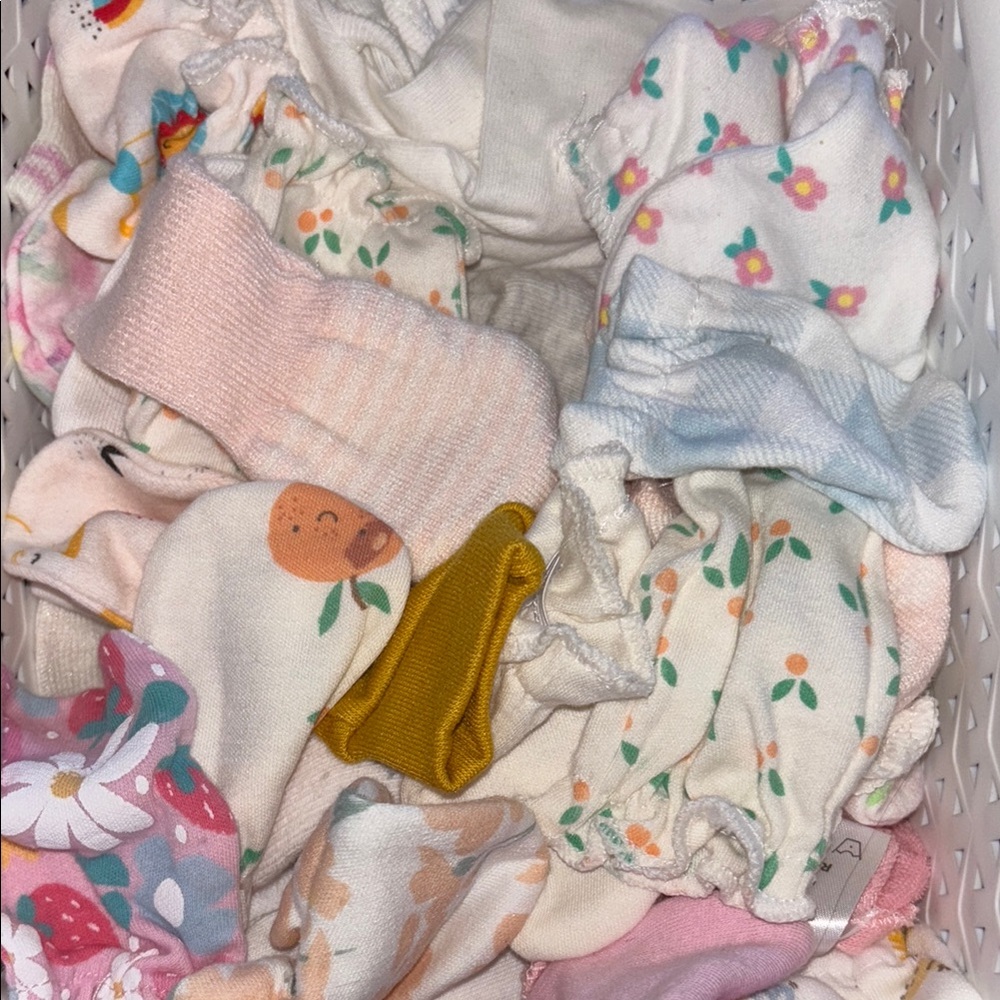 Colorful Baby mittens mixed